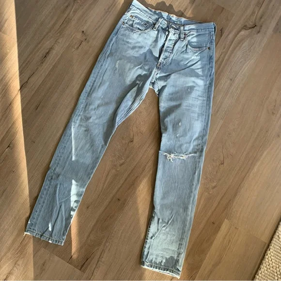 NWOT Levi’s 501 Distressed Jeans - Picture 4 of 12